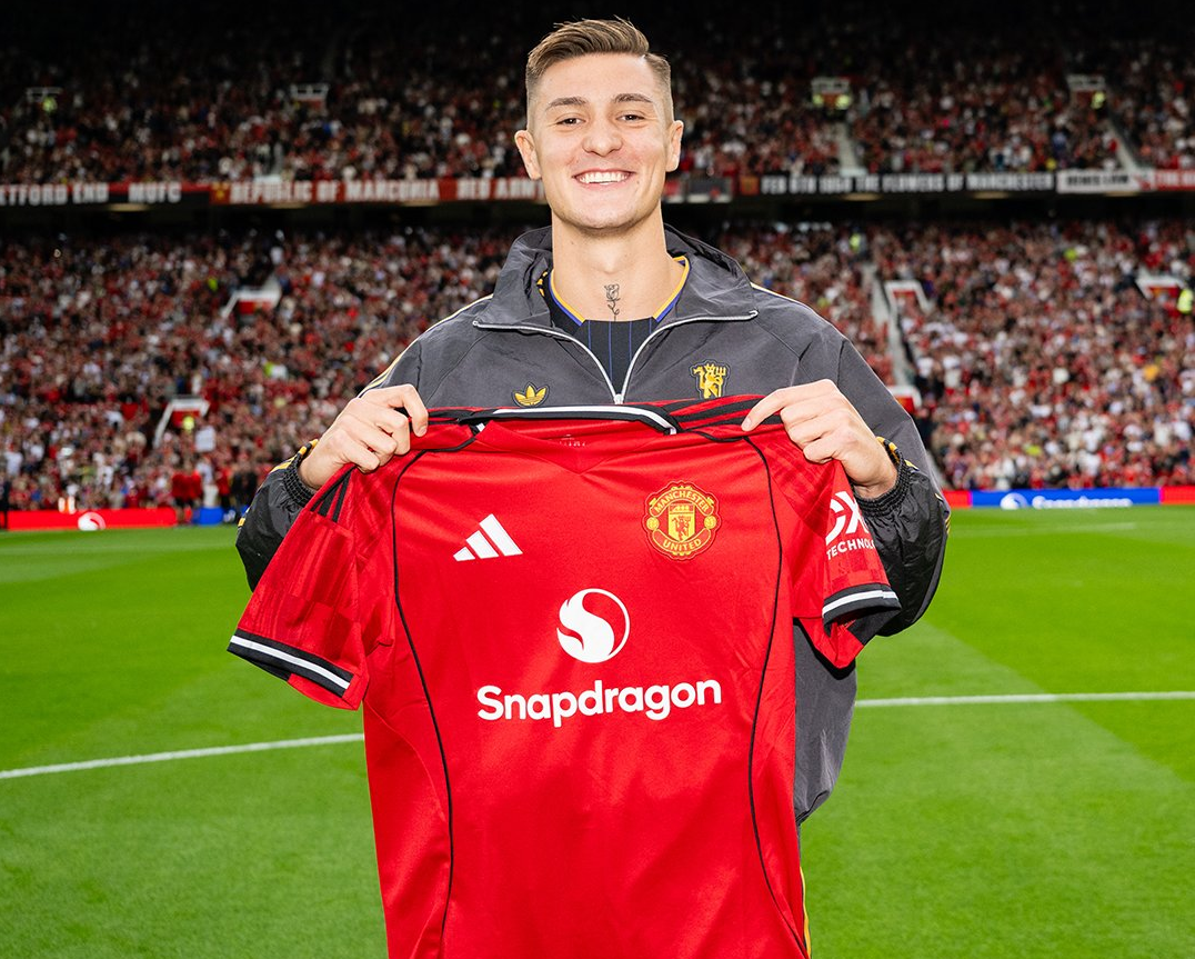 Manchester United sign Benjamin Sesko.