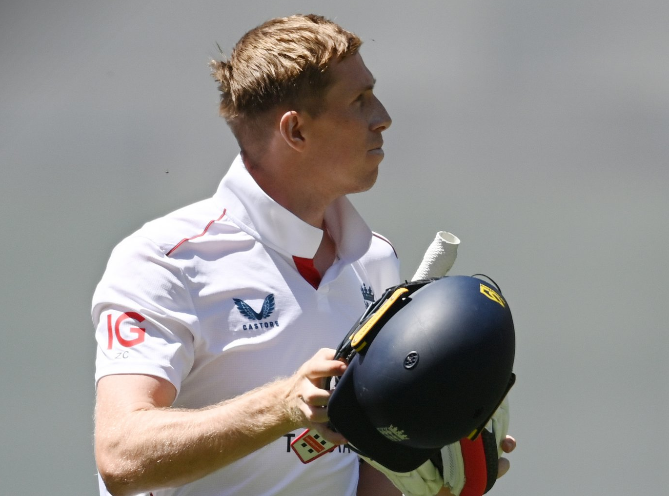 England's Zak Crawley casts a downbeat figure during a disastrous first Test performance in the 2025-26 Ashes at Australia.